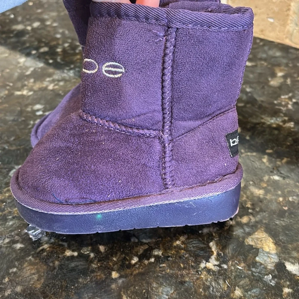 Bebe light up suede boots! Youth 7